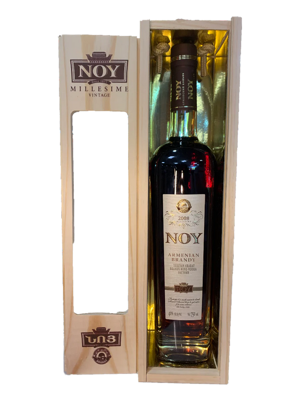 Ararat Noy Brandy Yerevan Armenia 2008 Wooden Gift Box 750ml