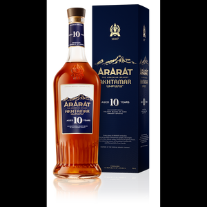 Ararat Akhtamar 10 Years VSOP 700ml bottle and gift box studio